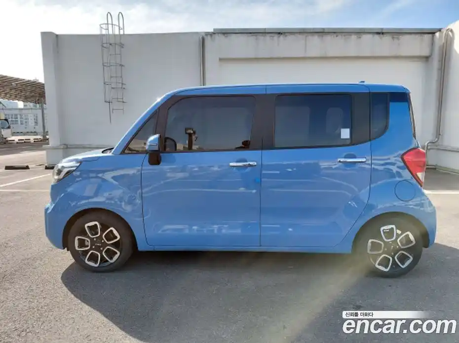 Kia Ray 2022 1.0 Автомат в Москве № 1318340, фото 3