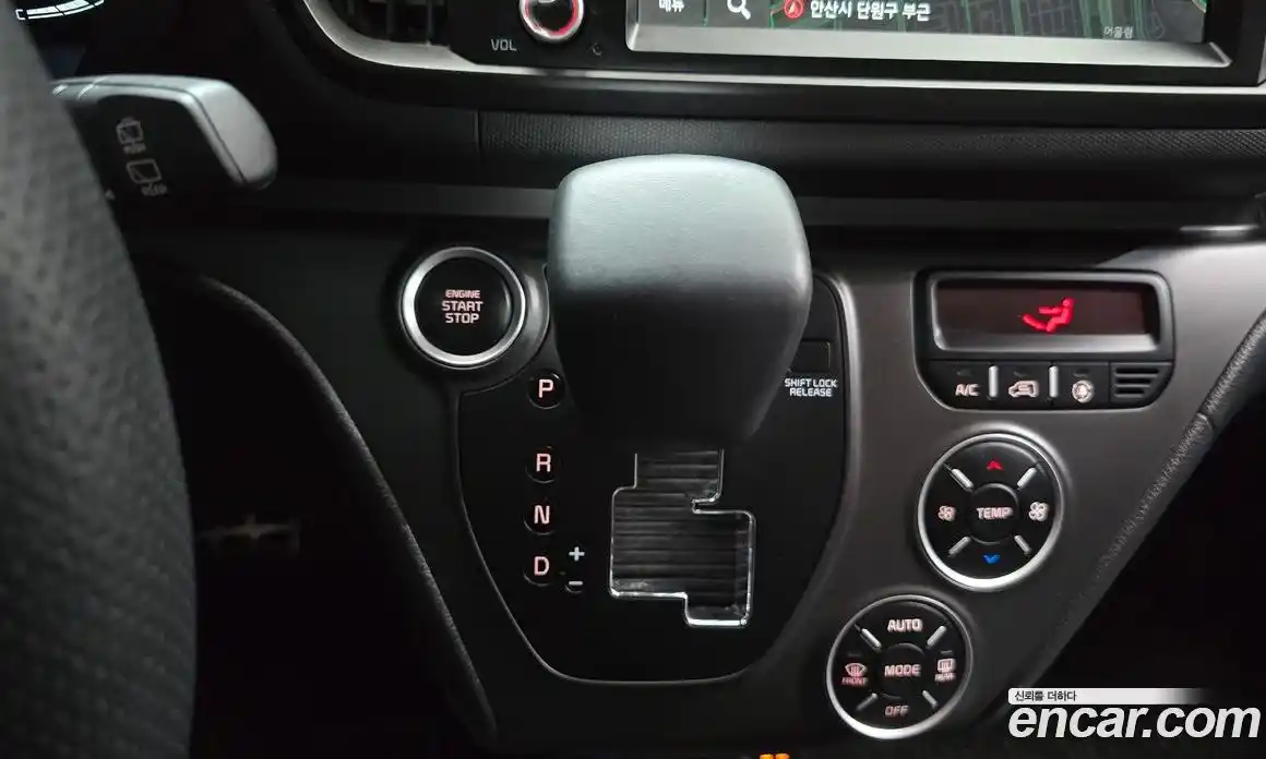 Kia Ray 2023 1.0 Автомат в Москве № 1318394, фото 9