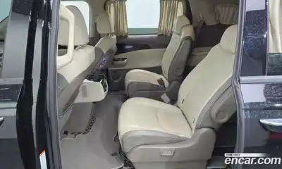 Kia Canival 2021 2.2 Автомат в Москве № 1318503, миниатюра 12