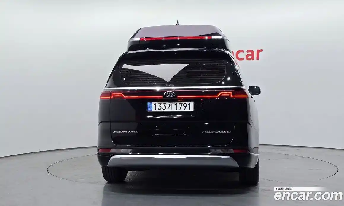 Kia Canival 2021 2.2 Автомат в Москве № 1318503, фото 4