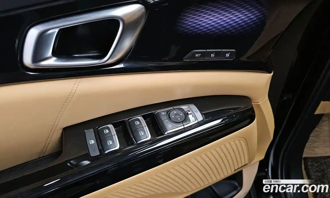 Kia Canival 2023 3.5 Автомат в Москве № 1318539, фото 14