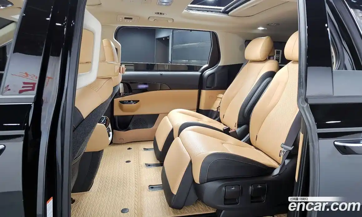 Kia Canival 2023 3.5 Автомат в Москве № 1318539, фото 18