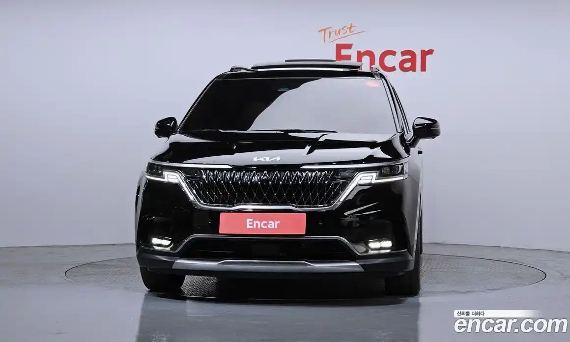 Kia Canival 2023 3.5 Автомат в Москве № 1318539, фото 3