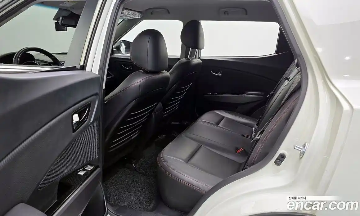 SsangYong TIBOLI 2017 1.6 Автомат в Москве № 1318878, фото 12