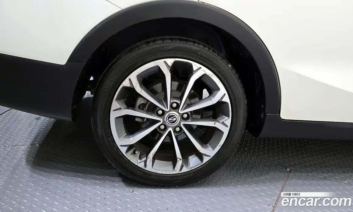 SsangYong TIBOLI 2017 1.6 Автомат в Москве № 1318878, фото 5