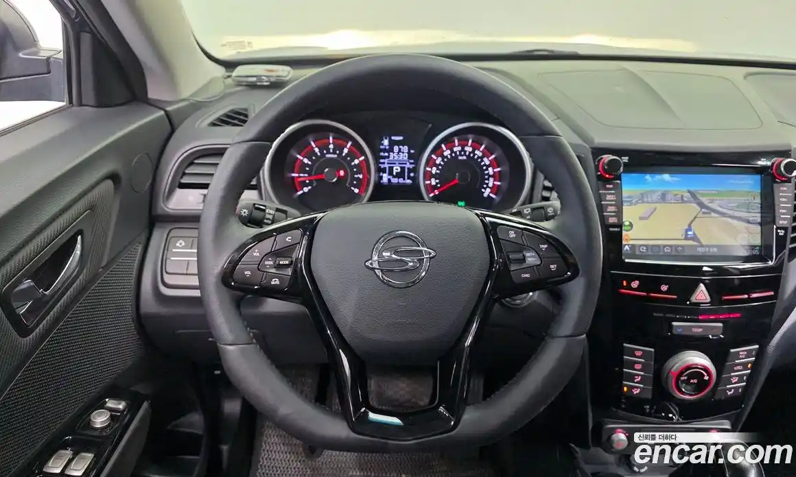 SsangYong TIBOLI 2018 1.6 Автомат в Москве № 1319151, фото 14