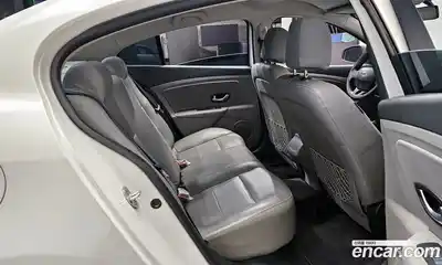 Renault SM3 2010 1.6 гидро в Москве № 1321145, миниатюра 11