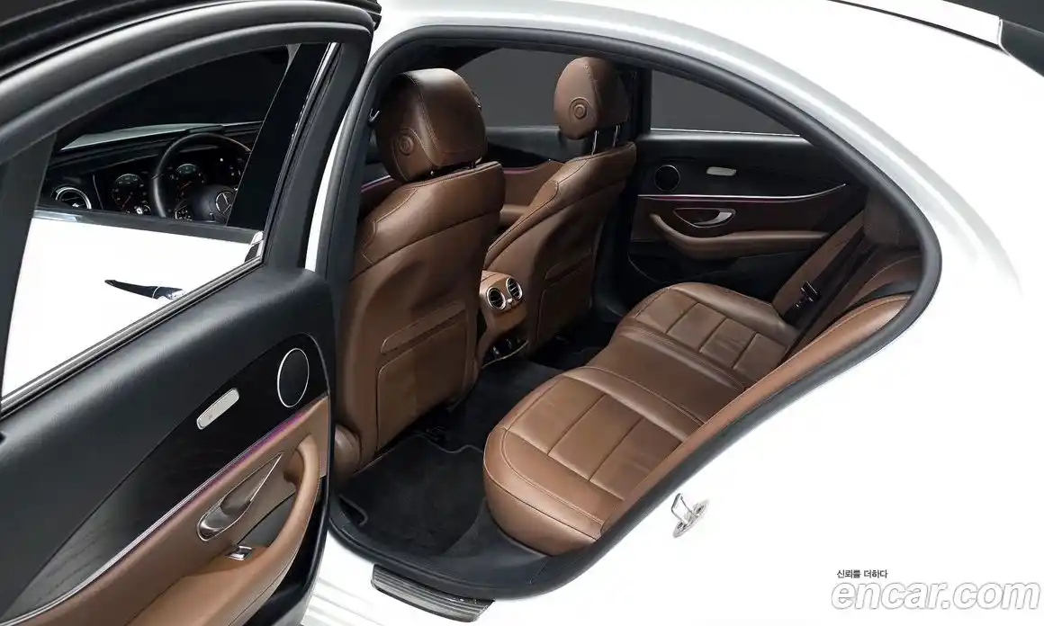Mercedes-Benz E-Class 2022 2.0 гидро в Москве № 1321977, фото 12