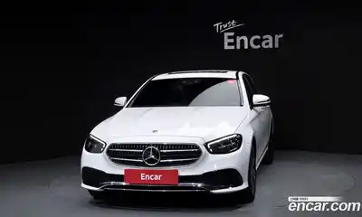 Mercedes-Benz E-Class 2022 2.0 гидро в Москве № 1321977, миниатюра 3