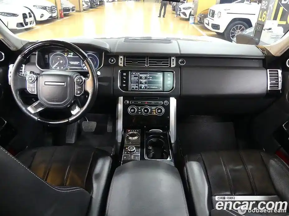 Land Rover Range-Rover 2015 4.4 гидро в Москве № 1322904, фото 7