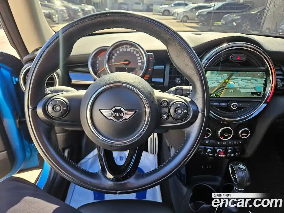 Mini Cooper 2016 1.5 гидро в Москве № 1323159, фото 12