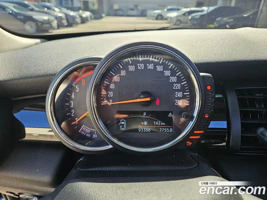 Mini Cooper 2016 1.5 гидро в Москве № 1323159, фото 13