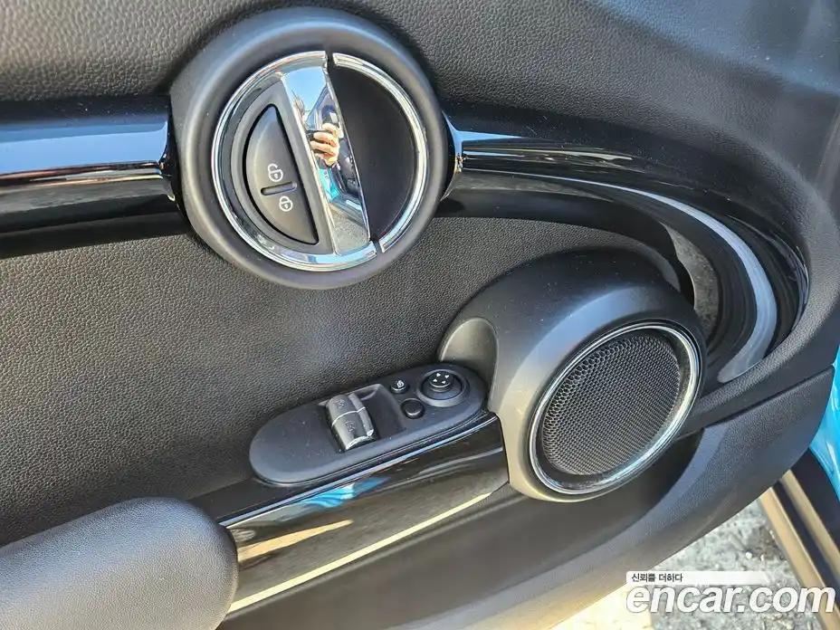 Mini Cooper 2016 1.5 гидро в Москве № 1323159, фото 20