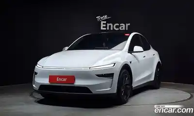 Tesla Model Y, 2025