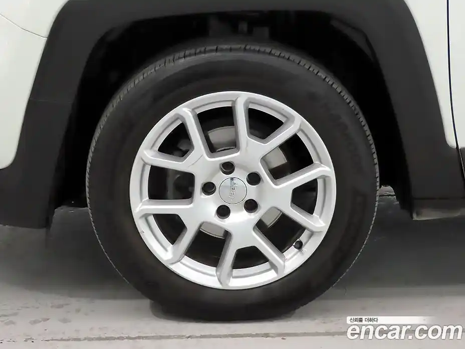 Jeep Renegade 2020 1.6 гидро в Москве № 1323701, фото 20