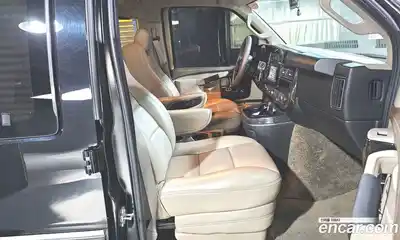 Chevrolet Express Van 2018 6.0 гидро в Москве № 1324585, миниатюра 12
