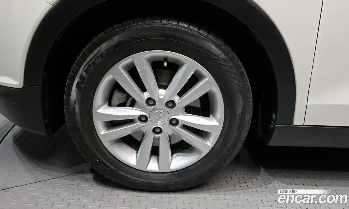 SsangYong TIBOLI 2015 1.6 Автомат в Москве № 1344261, фото 5