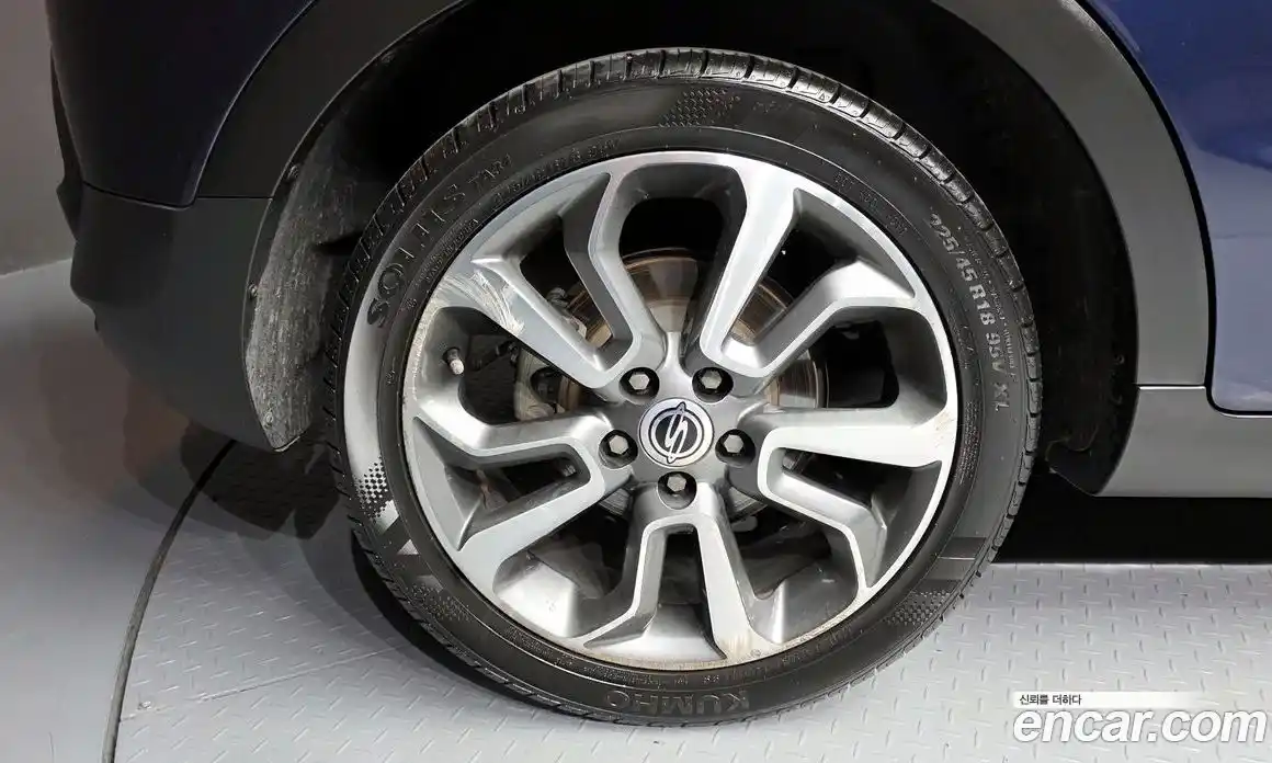 SsangYong TIBOLI 2015 1.6 Автомат в Москве № 1344391, фото 5