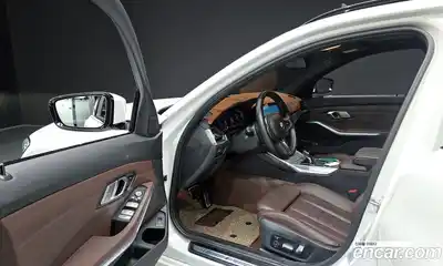 BMW 3-Series 2022 2.0 Автомат в Москве № 1347377, миниатюра 10