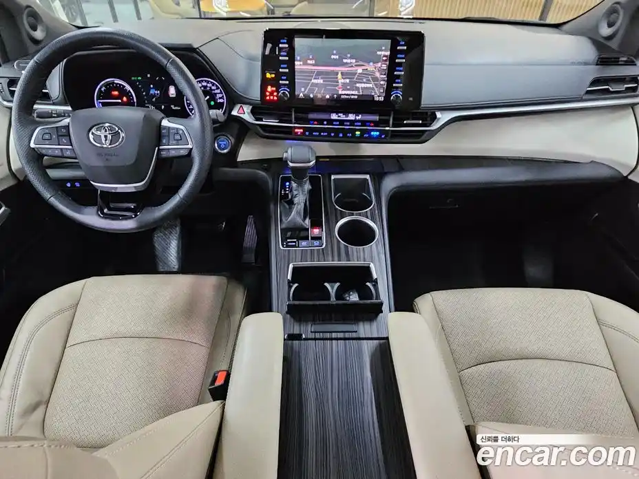 Toyota Sienna 2021 2.5 вариатор в Москве № 1350775, фото 15