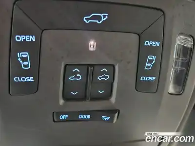 Toyota Sienna 2021 2.5 вариатор в Москве № 1350775, миниатюра 10