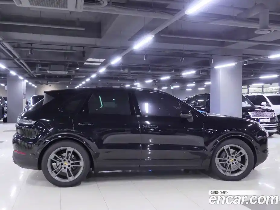 Porsche Cayenne 2023 3.0 гидро в Москве № 197884, фото 3