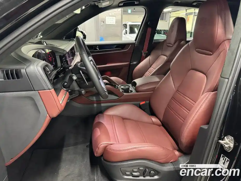 Porsche Cayenne 2023 3.0 гидро в Москве № 197884, фото 6
