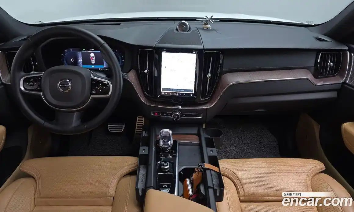 Volvo XC60 2023 2.0 гидро в Москве № 212858, фото 6