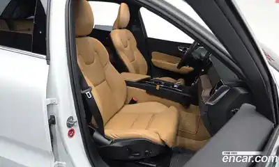 Volvo XC60 2023 2.0 гидро в Москве № 212858, миниатюра 9