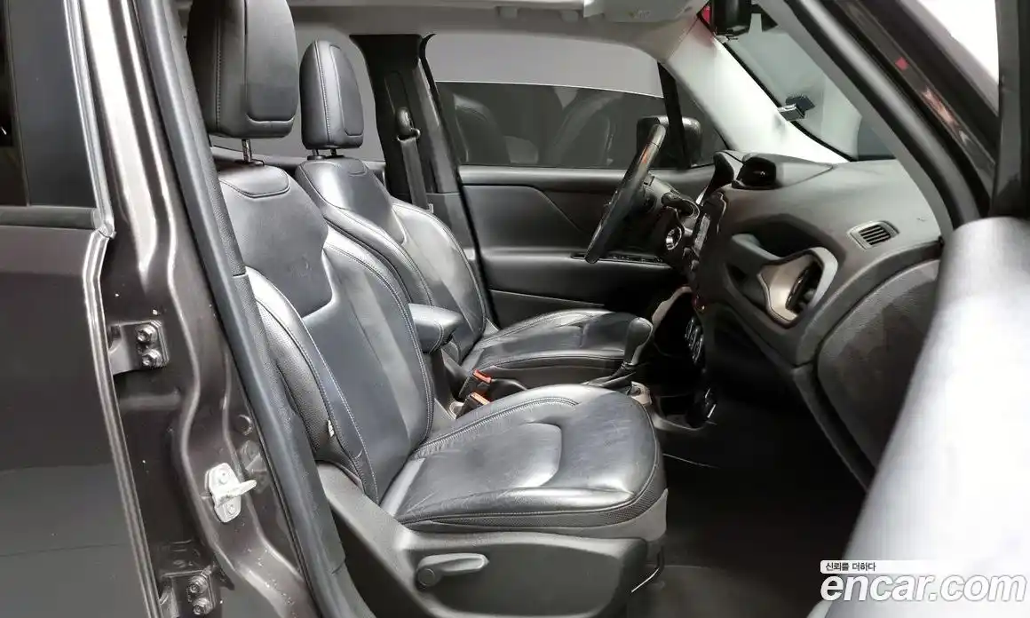 Jeep Renegade 2017 2.4 гидро в Москве № 232503, фото 11