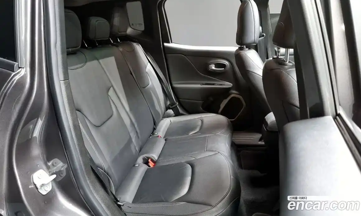 Jeep Renegade 2017 2.4 гидро в Москве № 232503, фото 12
