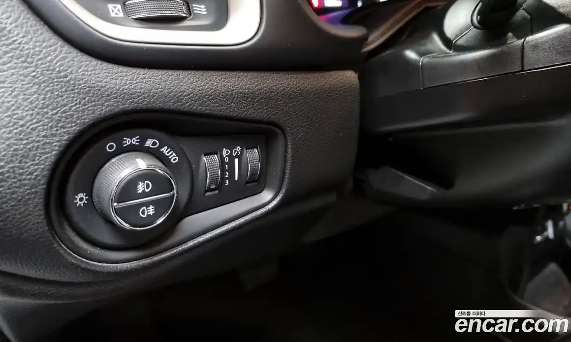Jeep Renegade 2017 2.4 гидро в Москве № 232503, фото 18