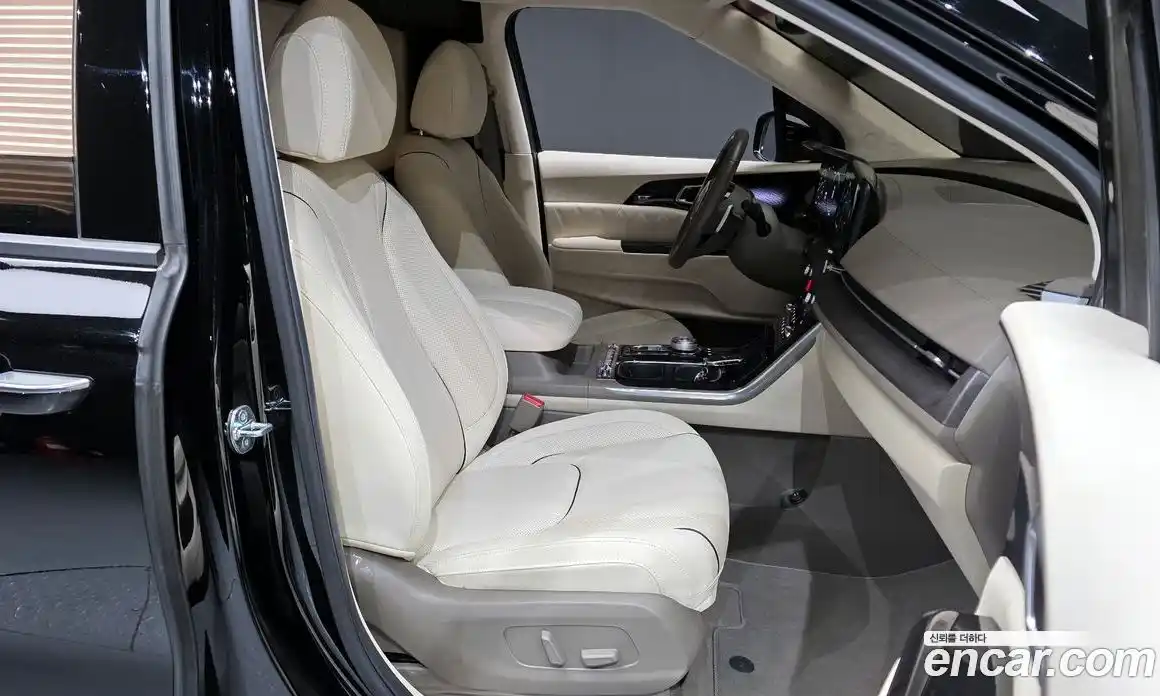 Kia Canival 2022 3.5 гидро в Москве № 10214, фото 11