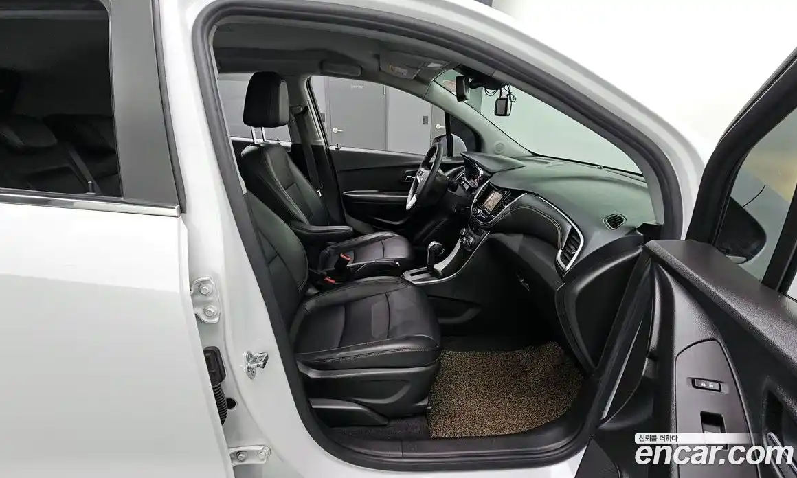 Chevrolet Trax 2017 1.4 гидро в Москве № 103885, фото 13