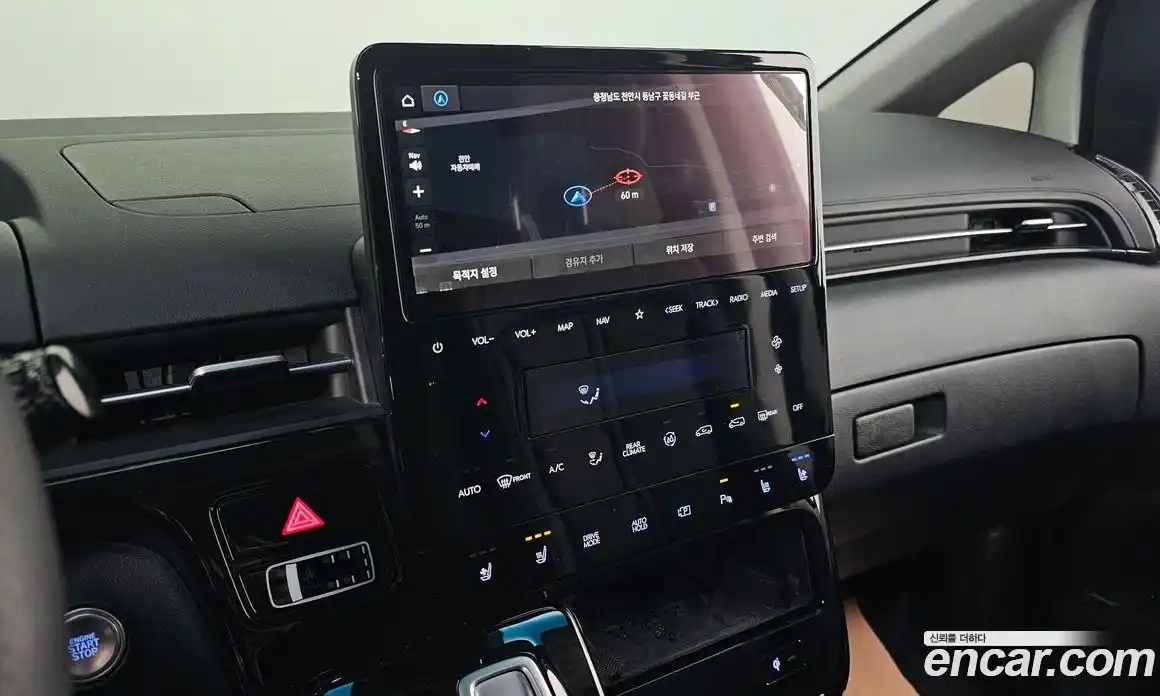 Hyundai Staria 2024 2.2 гидро в Москве № 112480, фото 16