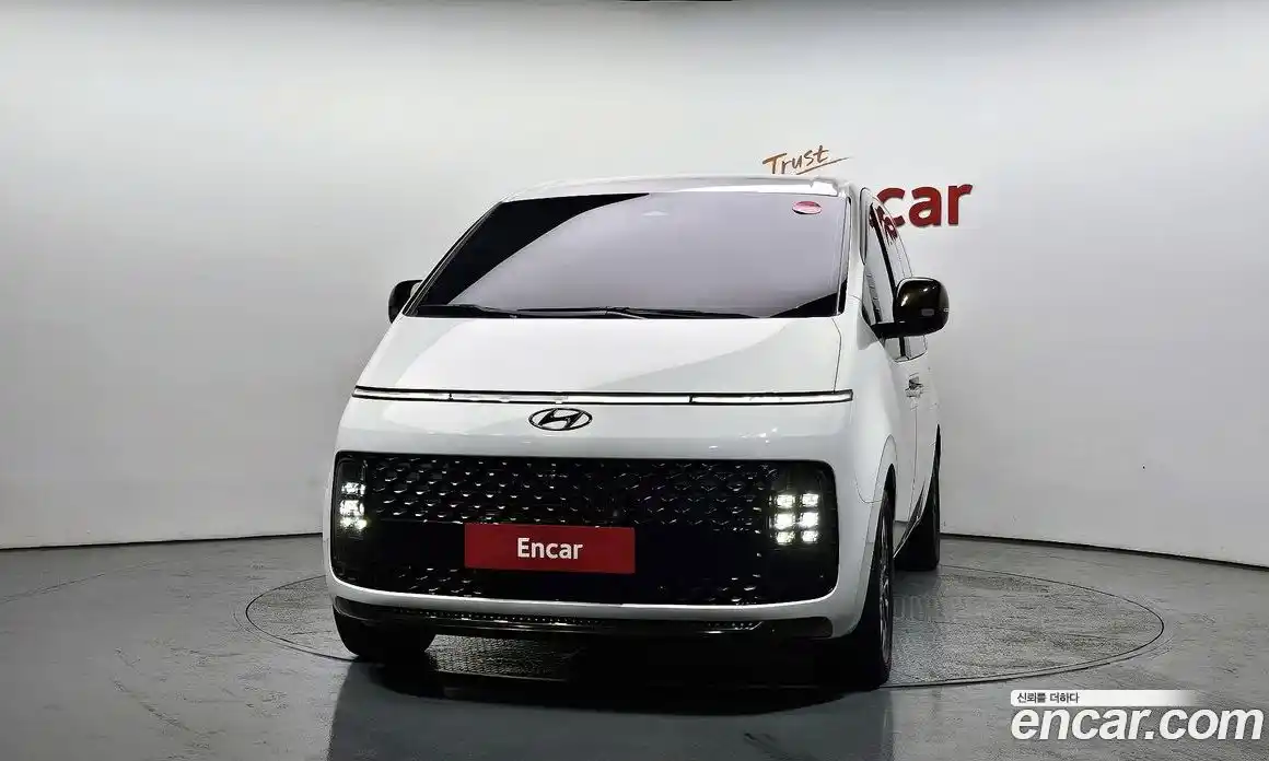 Hyundai Staria 2024 2.2 гидро в Москве № 112480, фото 3