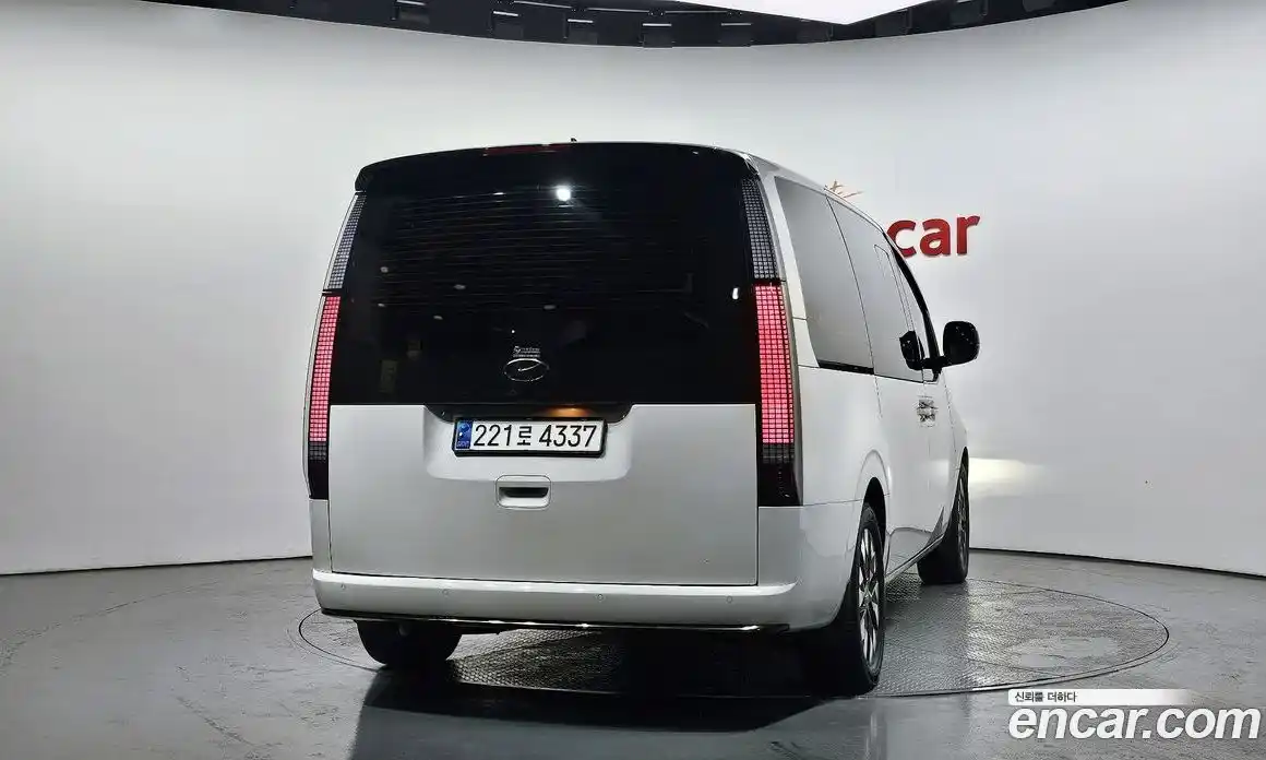Hyundai Staria 2024 2.2 гидро в Москве № 112480, фото 4