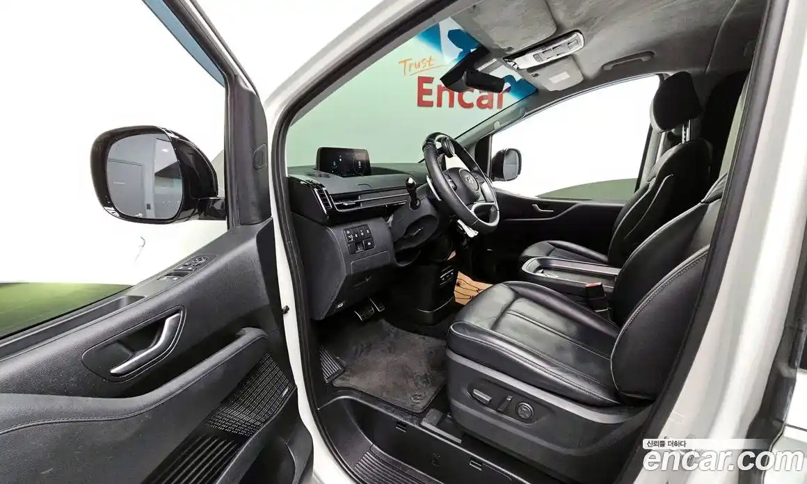 Hyundai Staria 2024 2.2 гидро в Москве № 112480, фото 10
