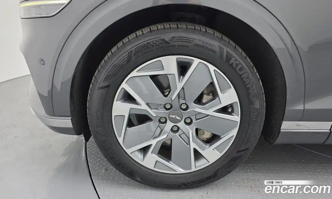 Genesis GV70 2022 0.1 Автомат в Москве № 1318748, фото 5