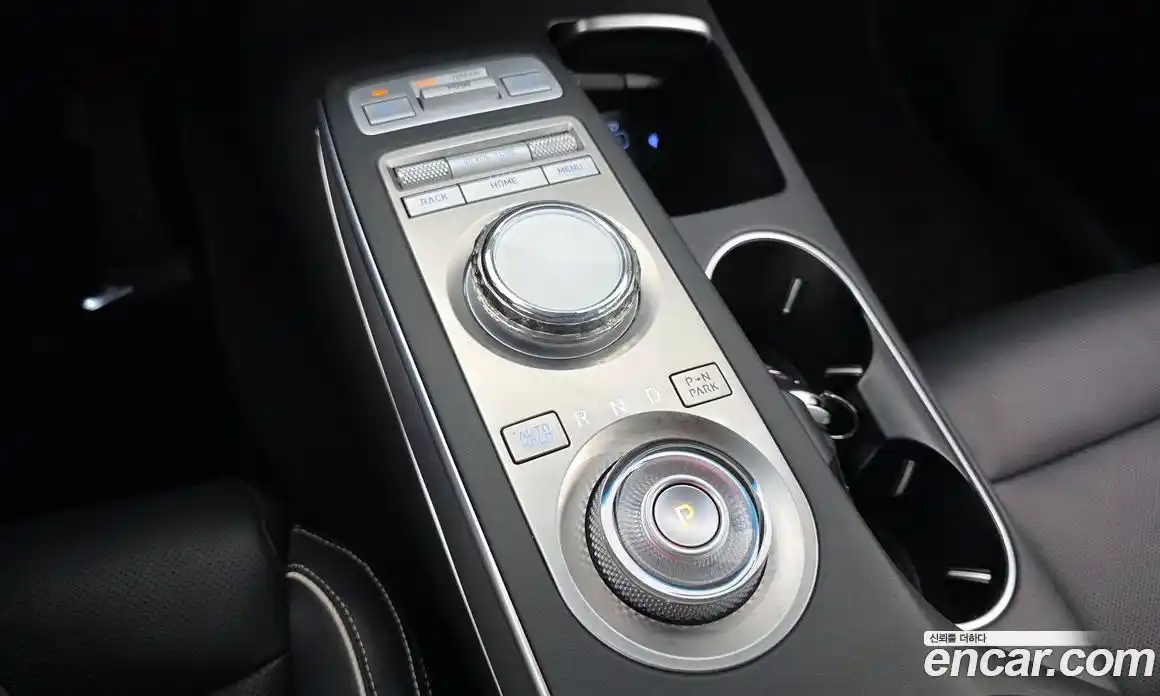 Genesis GV70 2022 0.1 Автомат в Москве № 1318748, фото 9