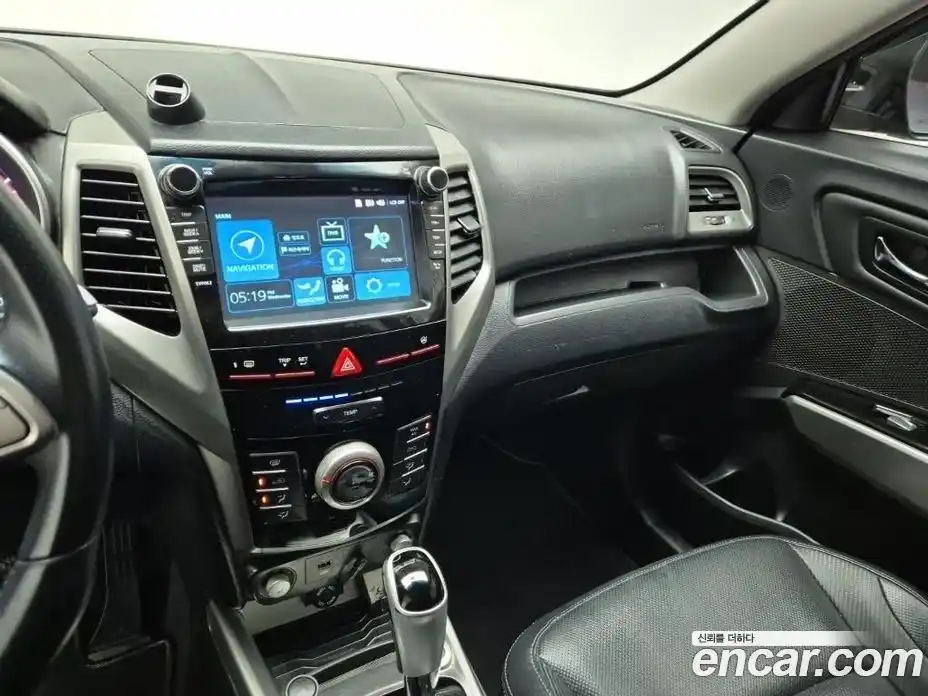 SsangYong TIBOLI 2016 1.6 Автомат в Москве № 1319473, фото 9