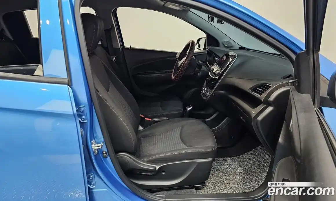 Chevrolet Spark 2015 1.0 гидро в Москве № 1320296, фото 11