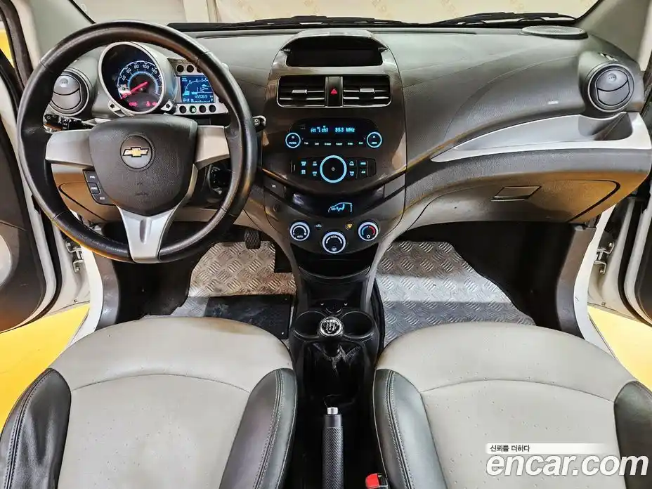 Chevrolet Spark 2012 1.0 механика в Москве № 1320624, фото 8