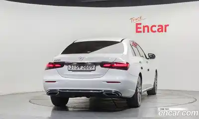 Mercedes-Benz E-Class 2021 2.0 гидро в Москве № 1322332, миниатюра 4