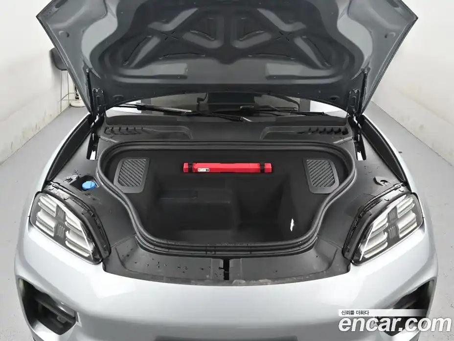 Porsche Macan 2025 гидро в Москве № 1322690, фото 6