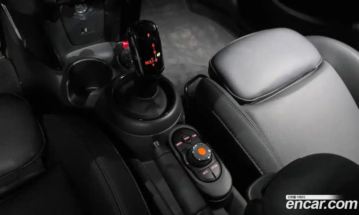 Mini Cooper 2021 1.5 гидро в Москве № 1322963, фото 9