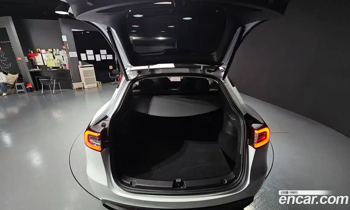 Tesla Model Y 2024 0.2 гидро в Москве № 1323255, фото 19