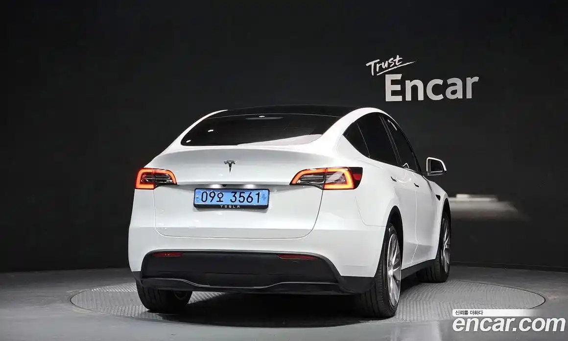 Tesla Model Y 2024 0.2 гидро в Москве № 1323255, фото 4