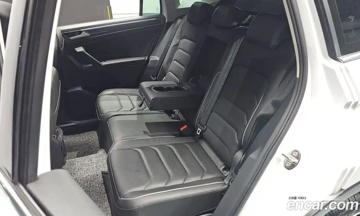 Volkswagen Tiguan 2023 2.0 гидро в Москве № 1323333, фото 11