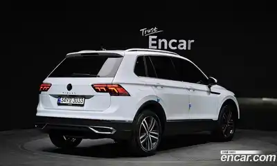 Volkswagen Tiguan 2023 2.0 гидро в Москве № 1323333, миниатюра 2